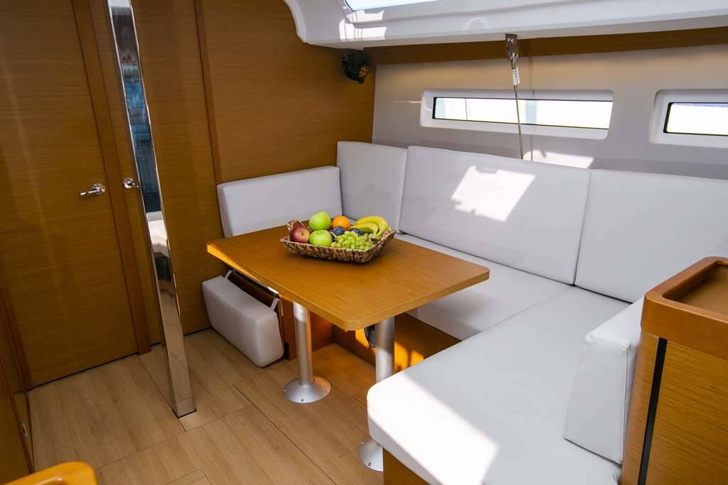 Sun Odyssey 440 Endeavour